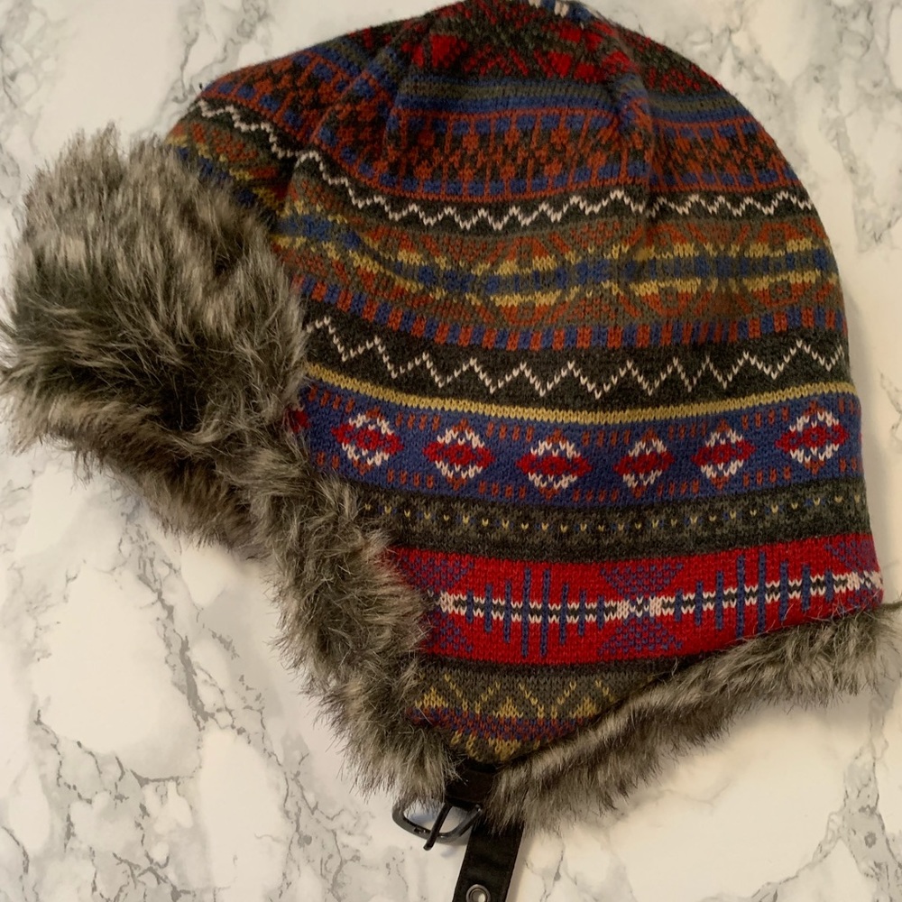 Snow hat with faux fur trim- Urban chic - Picture 3 of 6